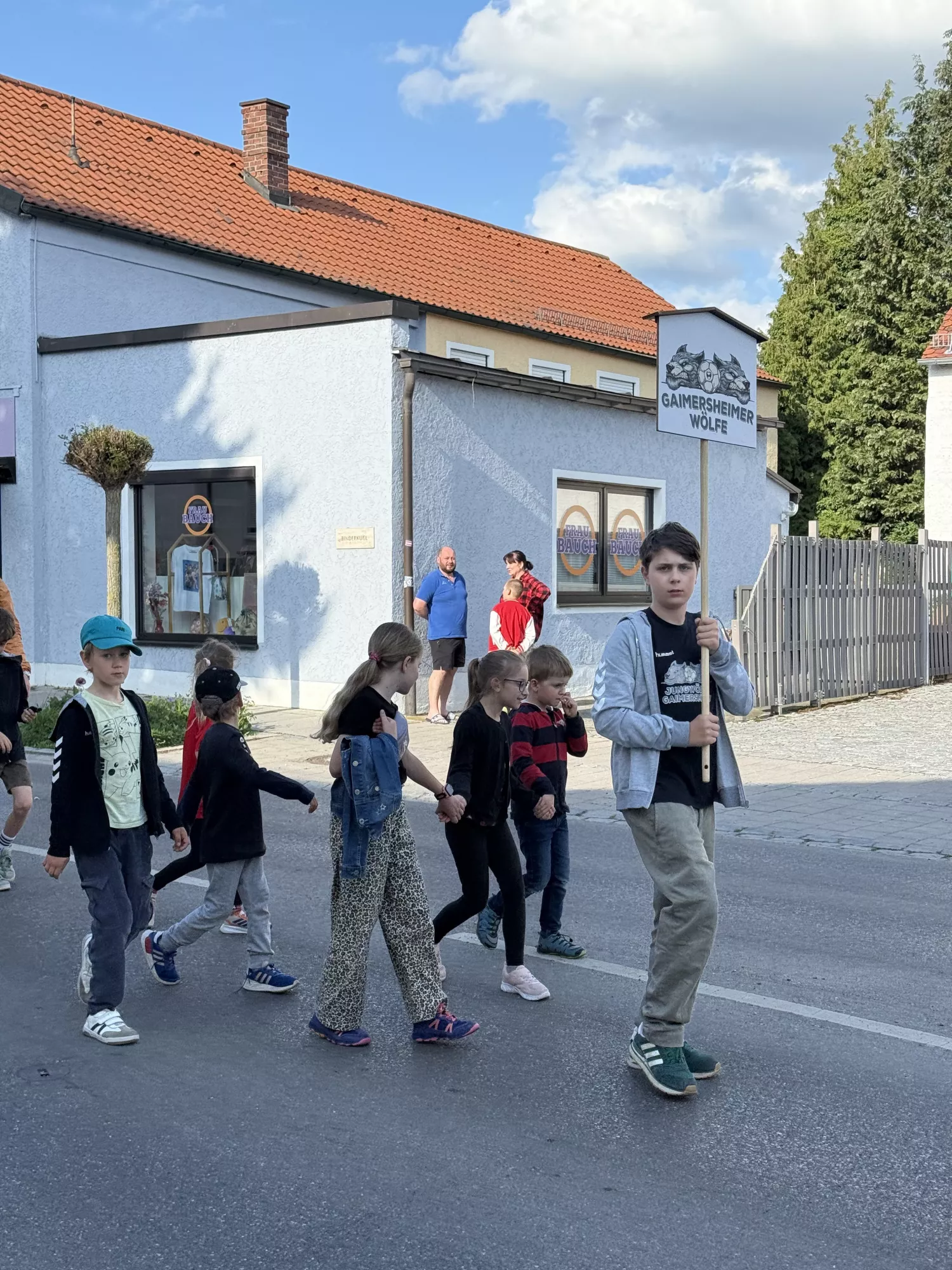260508 Volksfesteinzug Anita Geiger 2