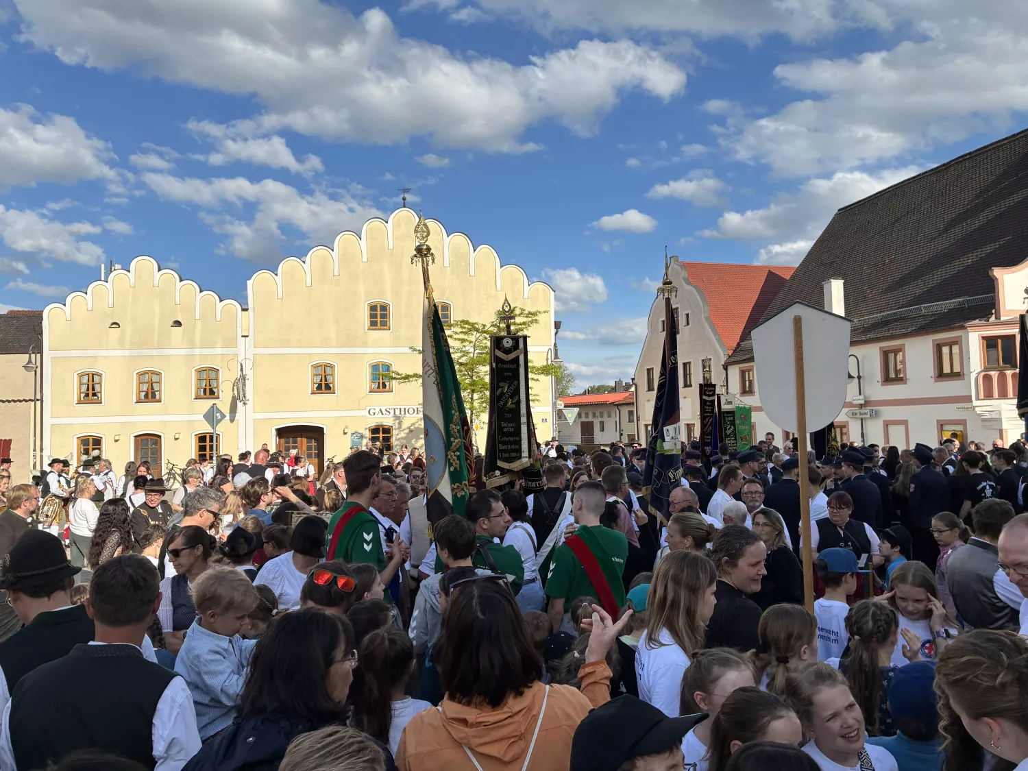 260508 Volksfesteinzug Florian Ginzinger 2